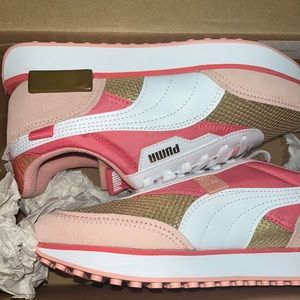 New never worn Puma sneakers